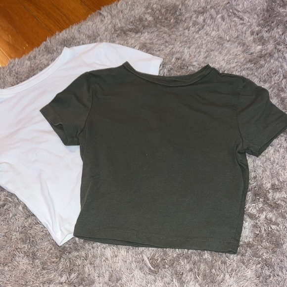 4pc crop top green pink and white - Picture 4 of 9